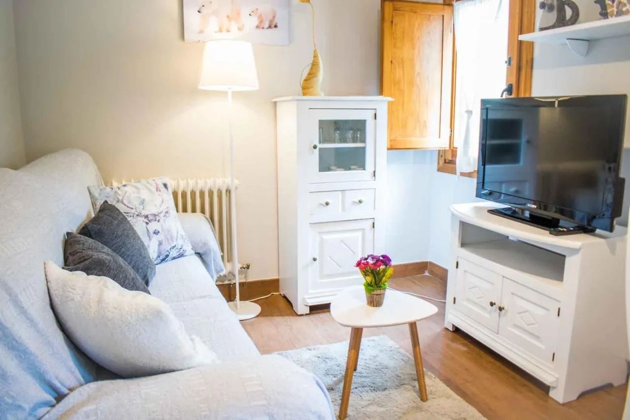 Apartaments Alta Muntanya Barruera 0*,  Spain